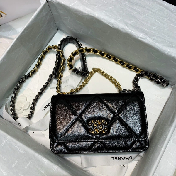 CHANEL19 WALLET ON CHAIN ModernLook 62 - Image 8