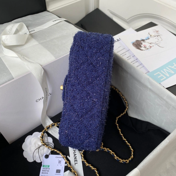 Fashionable CHANEL FLAP BAG 542 - Image 5