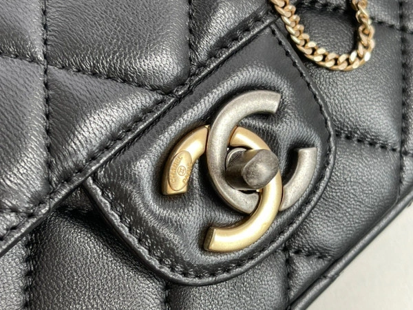 AllSeason CHANEL FLAP BAG 602 - Image 8