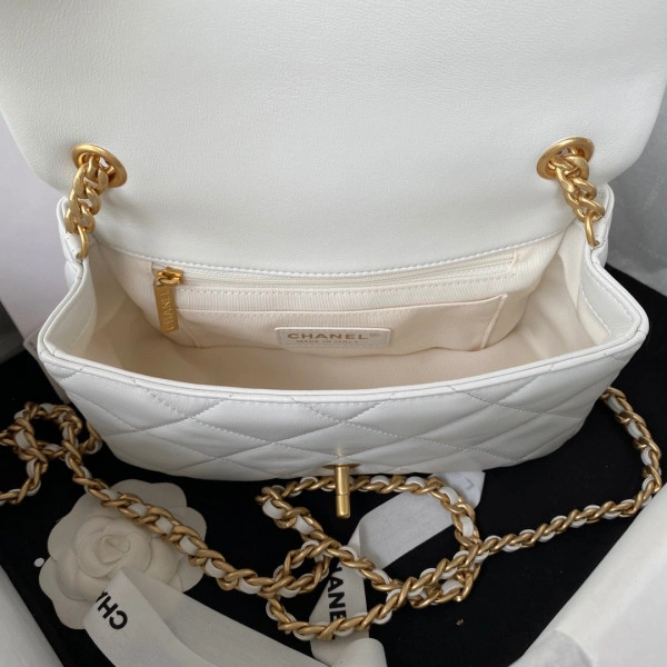 DailyWear CHANEL FLAP BAG 450 - Image 8
