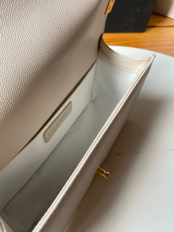 WellDesigned CHANEL BOY BAG 20CM 25CM 231 - Image 9