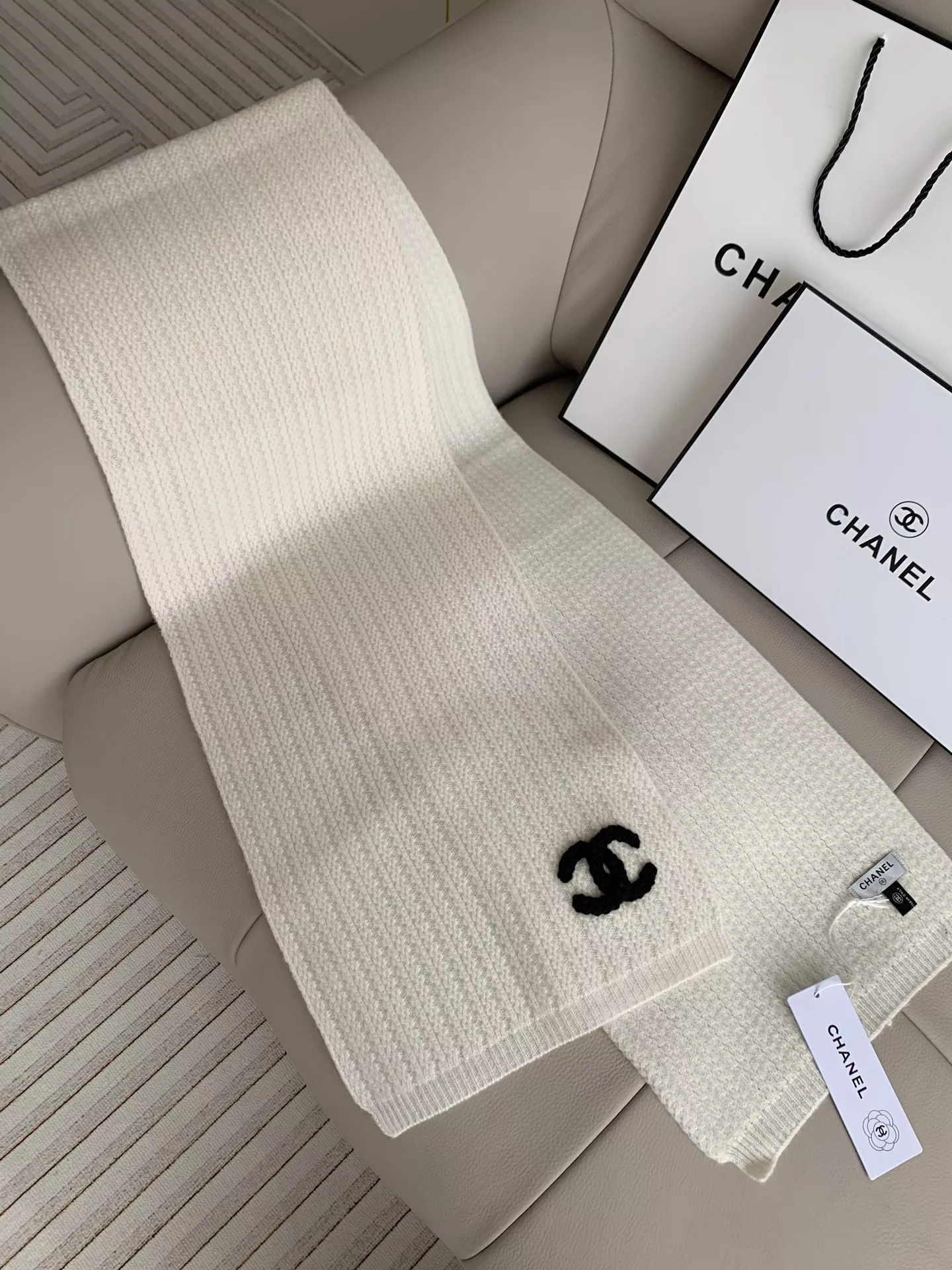 Affordable 6072 Chanel Scarves For Women - Image 6