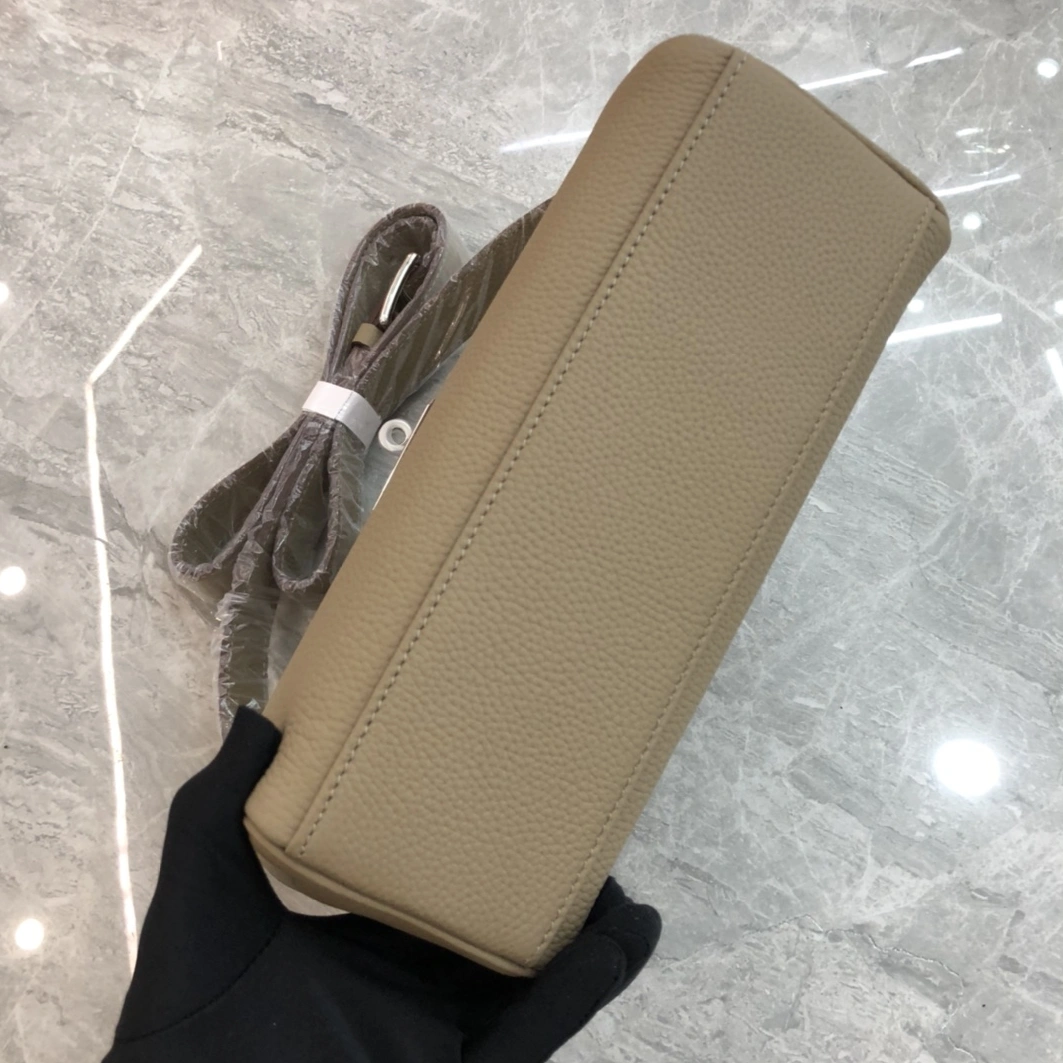 Affordable 8157 Hermes AAA Quality Messenger Bags For Women - Image 4