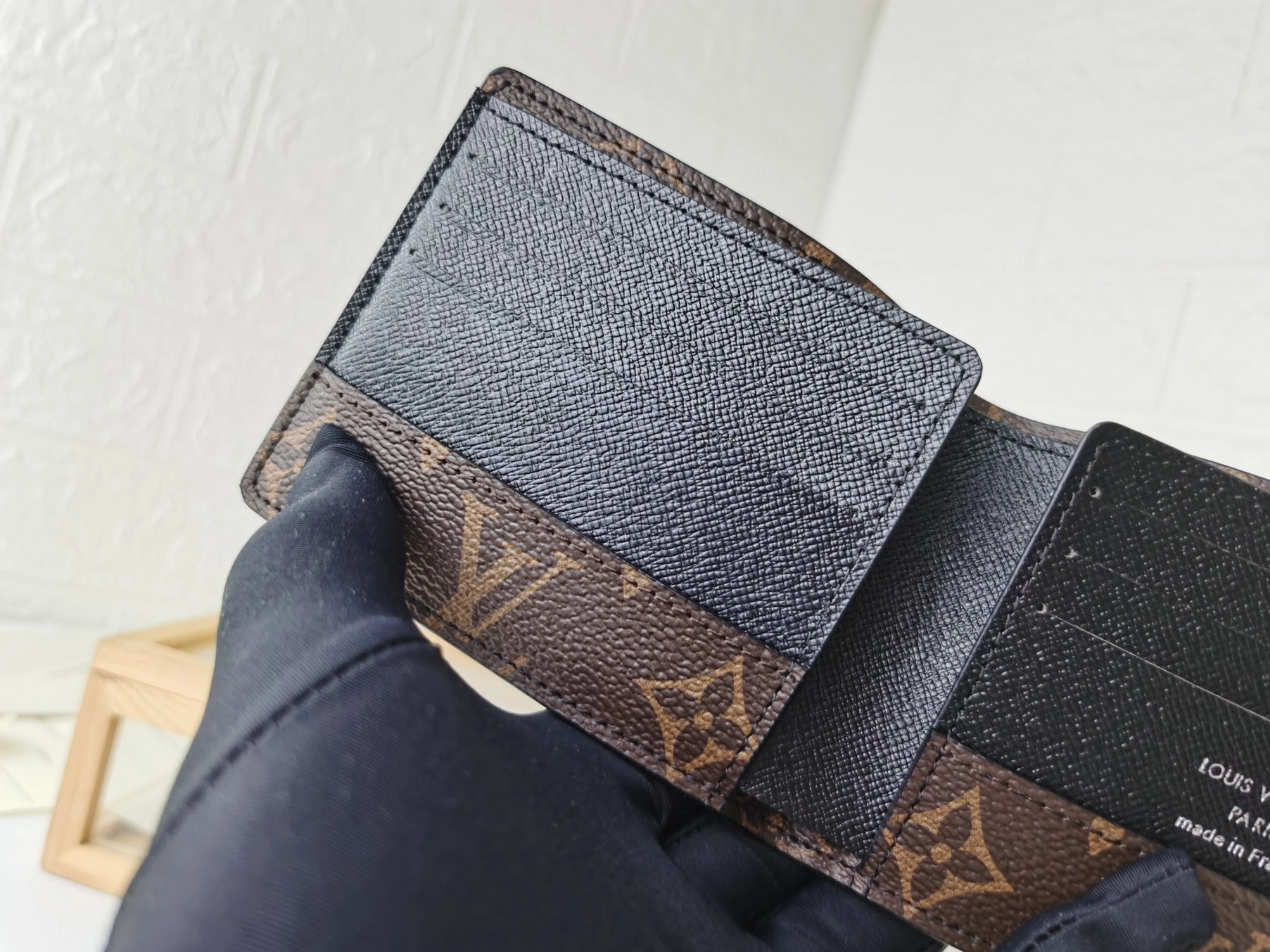 Affordable 8869 Louis Vuitton LV Wallets For Unisex - Image 6