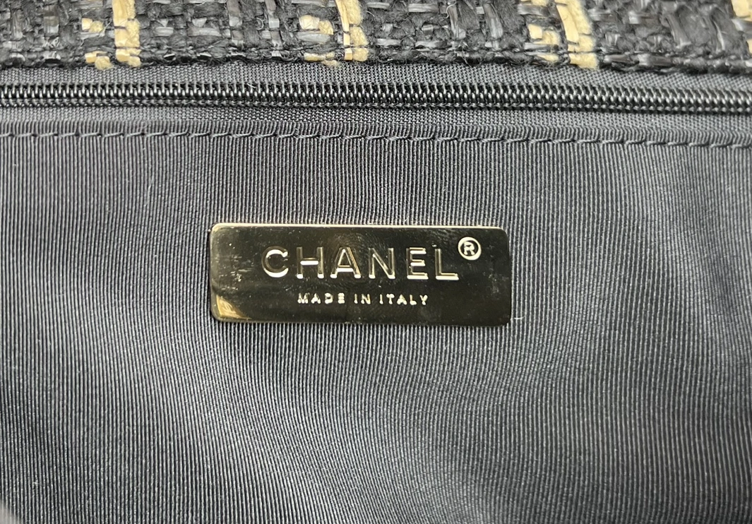 AllSeason 1086 Chanel AAA Quality Messenger Bags For Women - Image 7