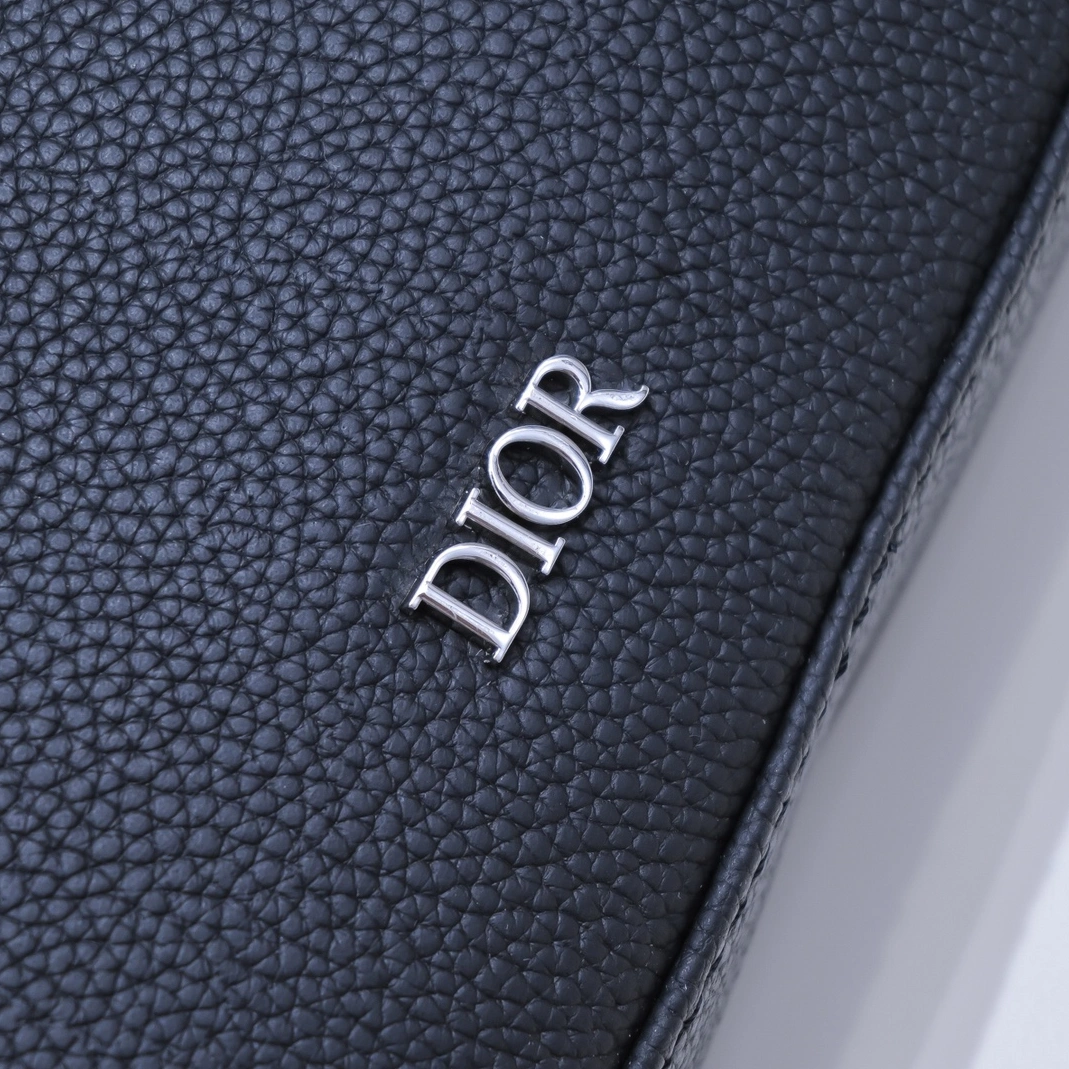AllSeason 2686 Christian Dior AAA Man Handbags - Image 3