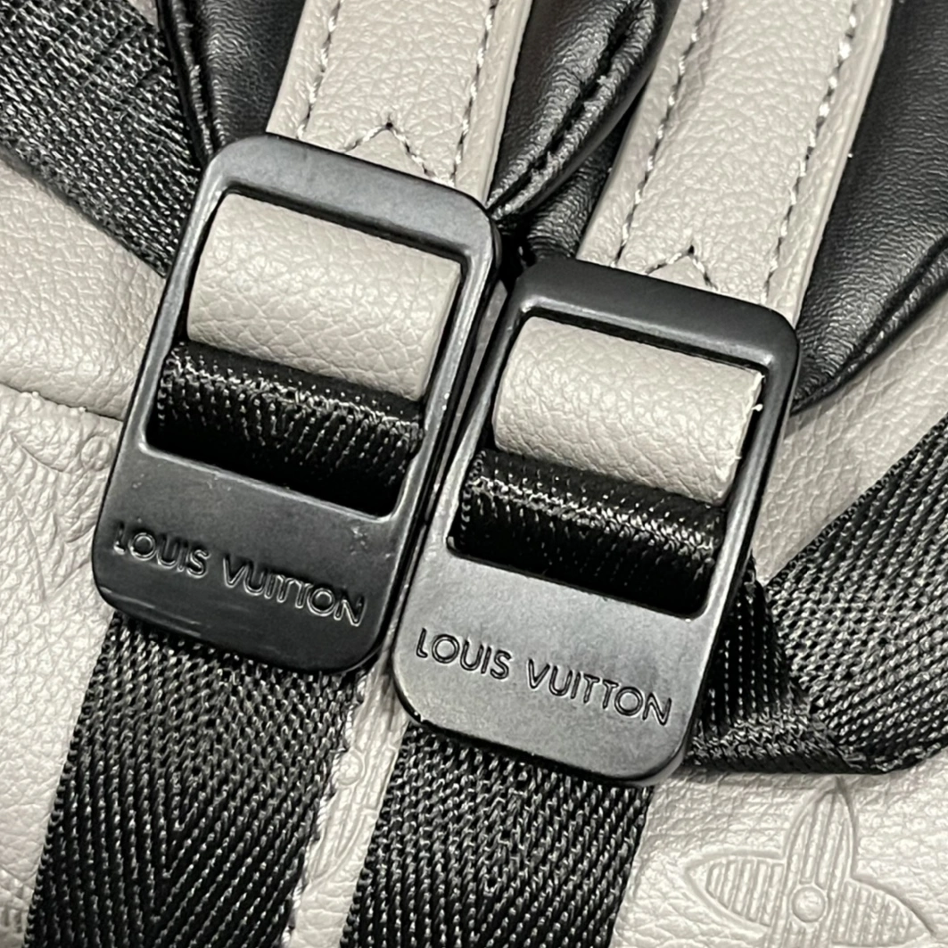 AllSeason 5932 Louis Vuitton AAA Quality Backpacks For Unisex - Image 7