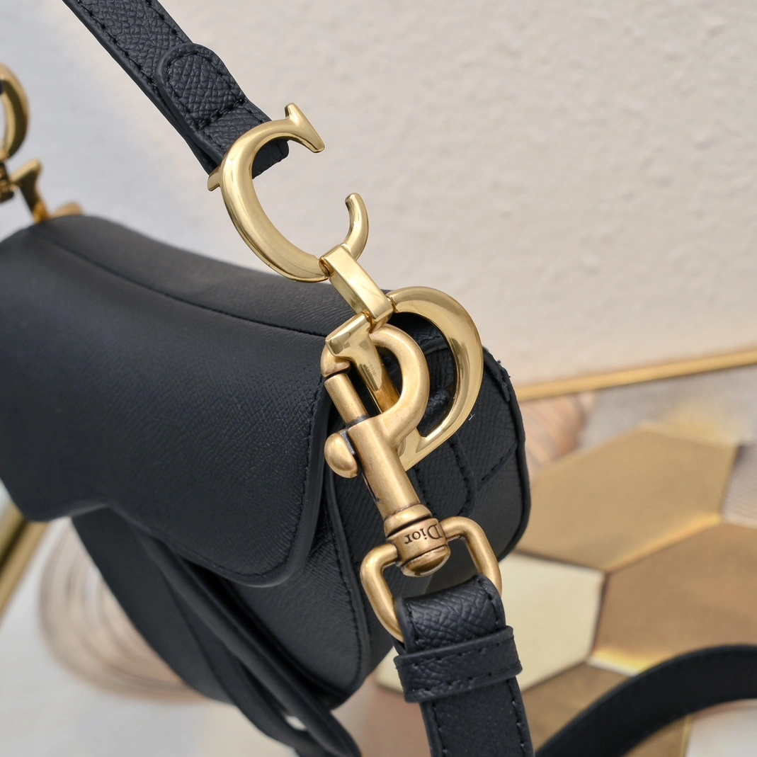 BestValue 8187 Christian Dior AAA Quality Messenger Bags For Women - Image 4