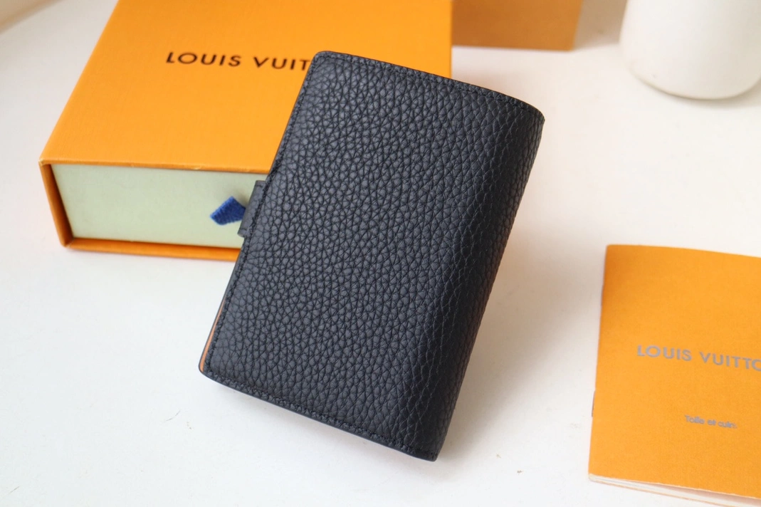 Bold 4336 Louis Vuitton AAA Quality Card Case