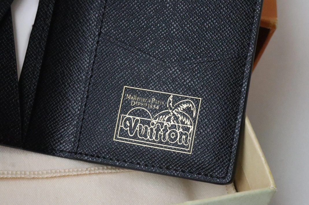 Bold 6253 Louis Vuitton LV Card Case - Image 6