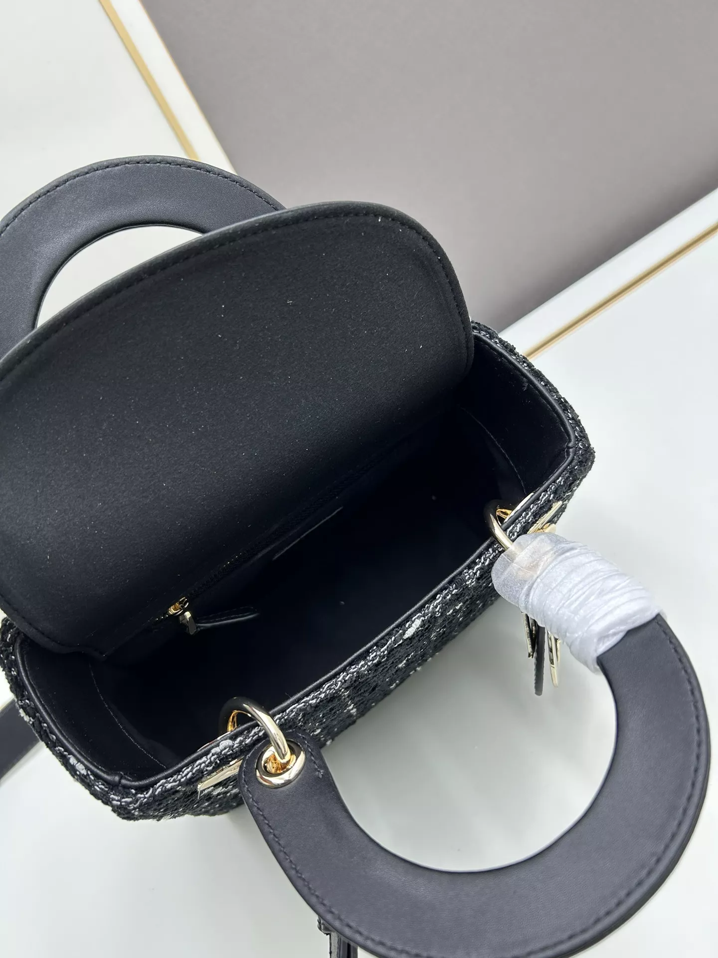 Bold 8056 Christian Dior AAA Quality Handbags For Women - Image 7