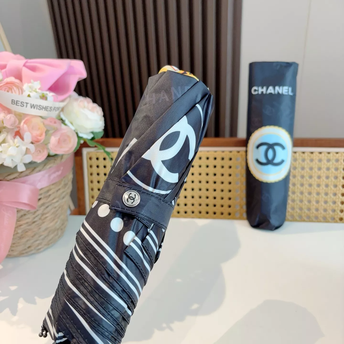 Breathable 1716 Chanel Umbrellas - Image 5