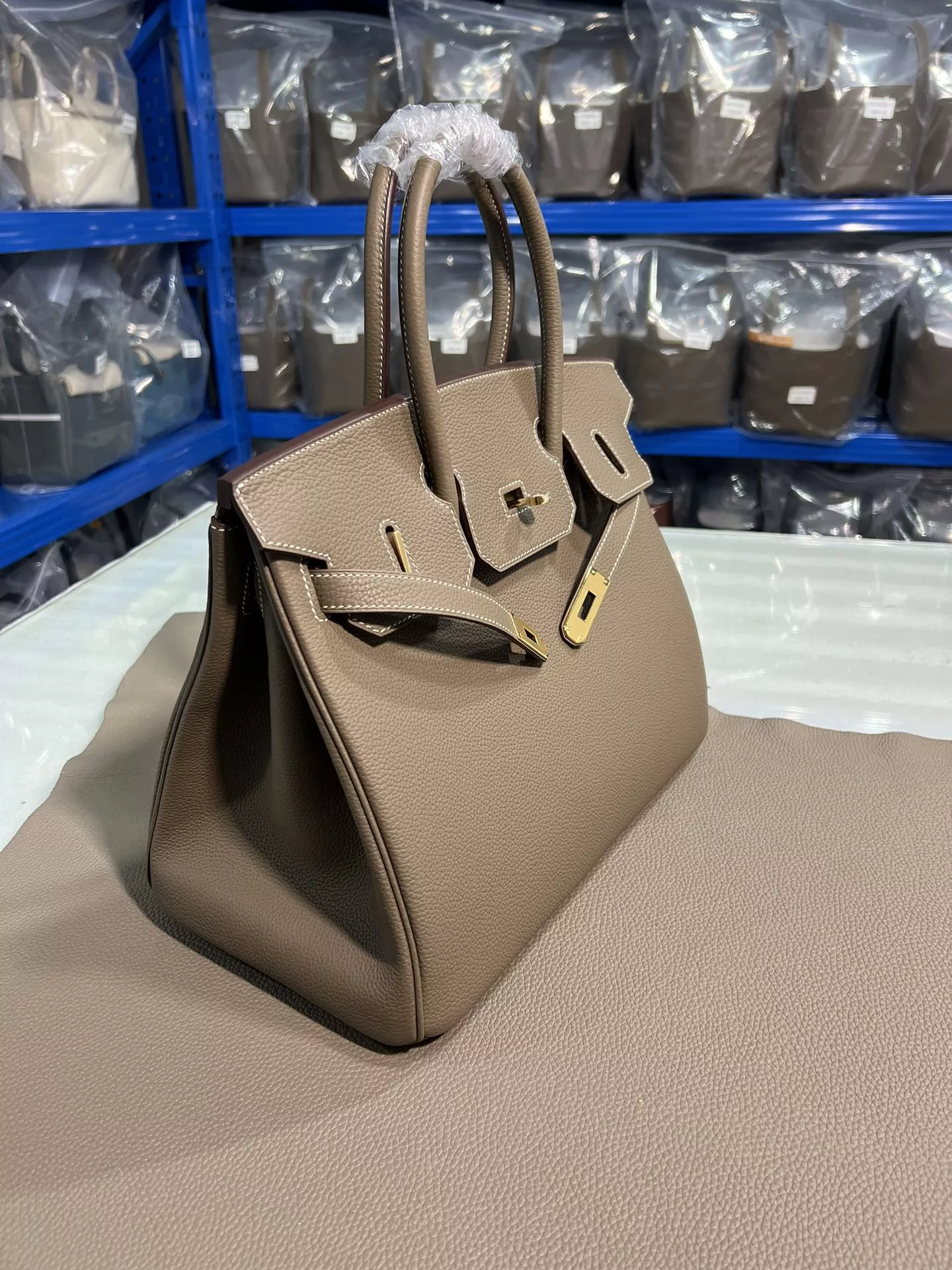 Breathable 6847 Hermes AAA Quality Handbags For Women - Image 4