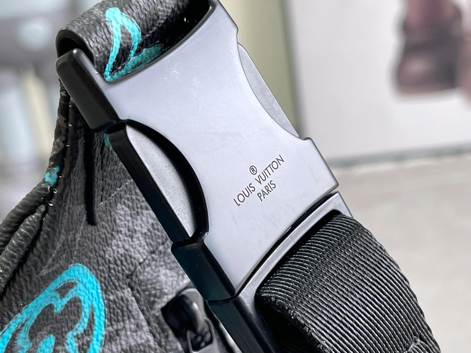 Breathable 7603 Louis Vuitton LV AAA Quality Belt Bags - Image 4