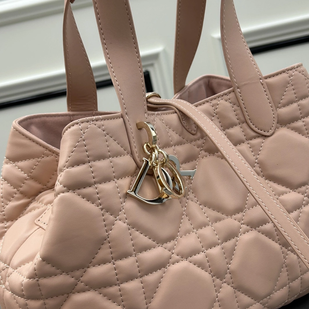 Breathable 8117 Christian Dior AAA Quality Handbags For Women - Image 4