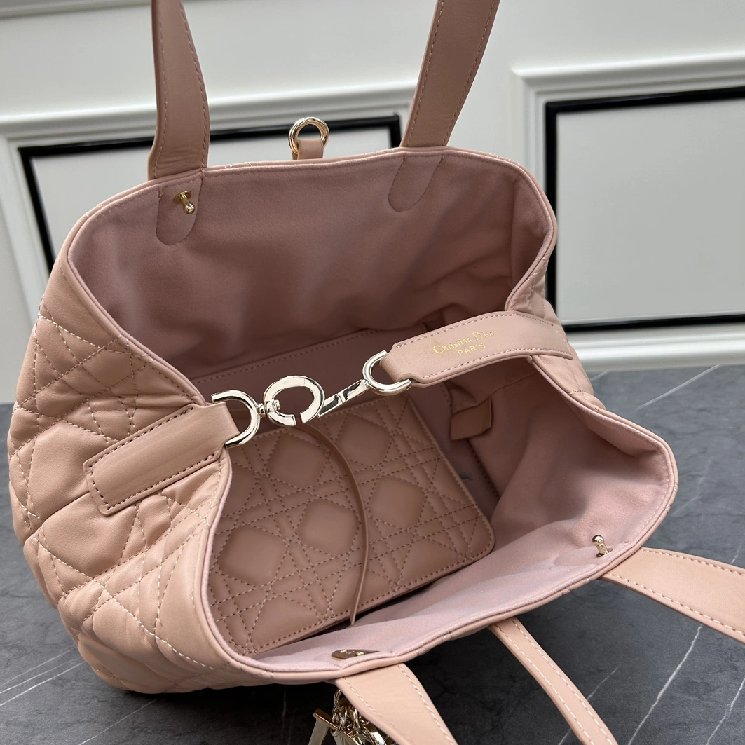 Breathable 8117 Christian Dior AAA Quality Handbags For Women - Image 7