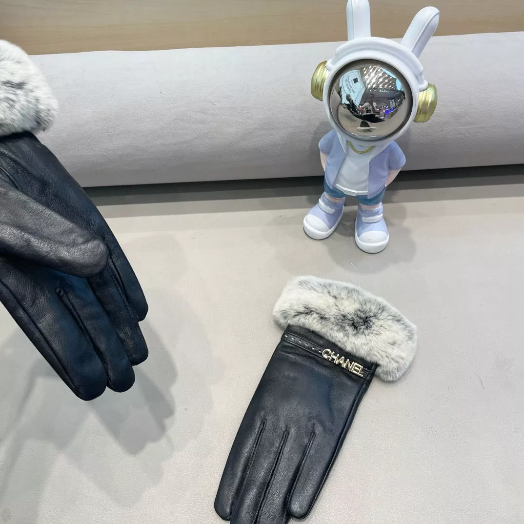 Breathable 905 Chanel Gloves - Image 7