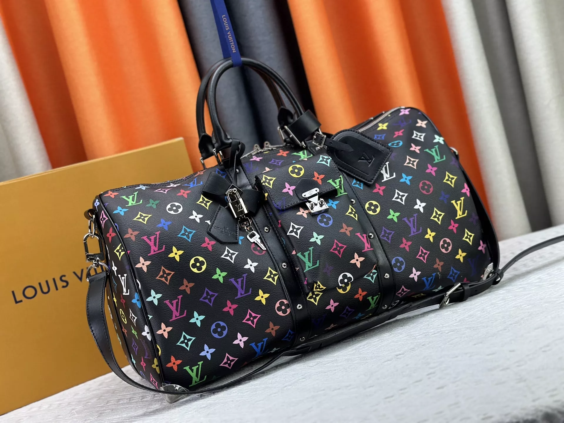 Bright 4670 Louis Vuitton Travel Bags