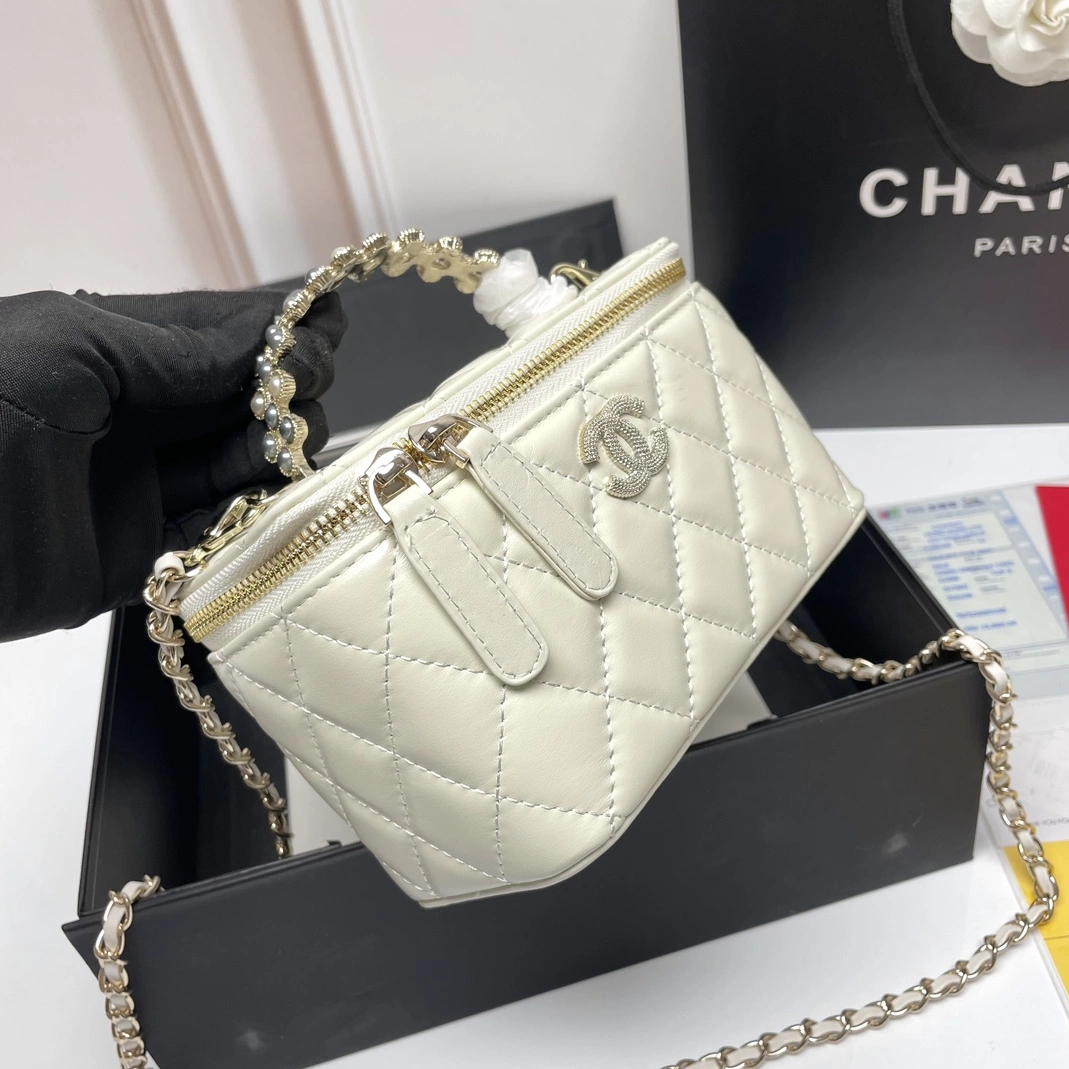 Chanel AAA Quality Messenger Bags For Women HighQuality 1162