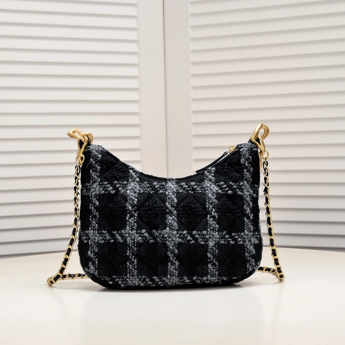 Chanel AAA Quality Messenger Bags For Women Trendy 1636 - Image 3