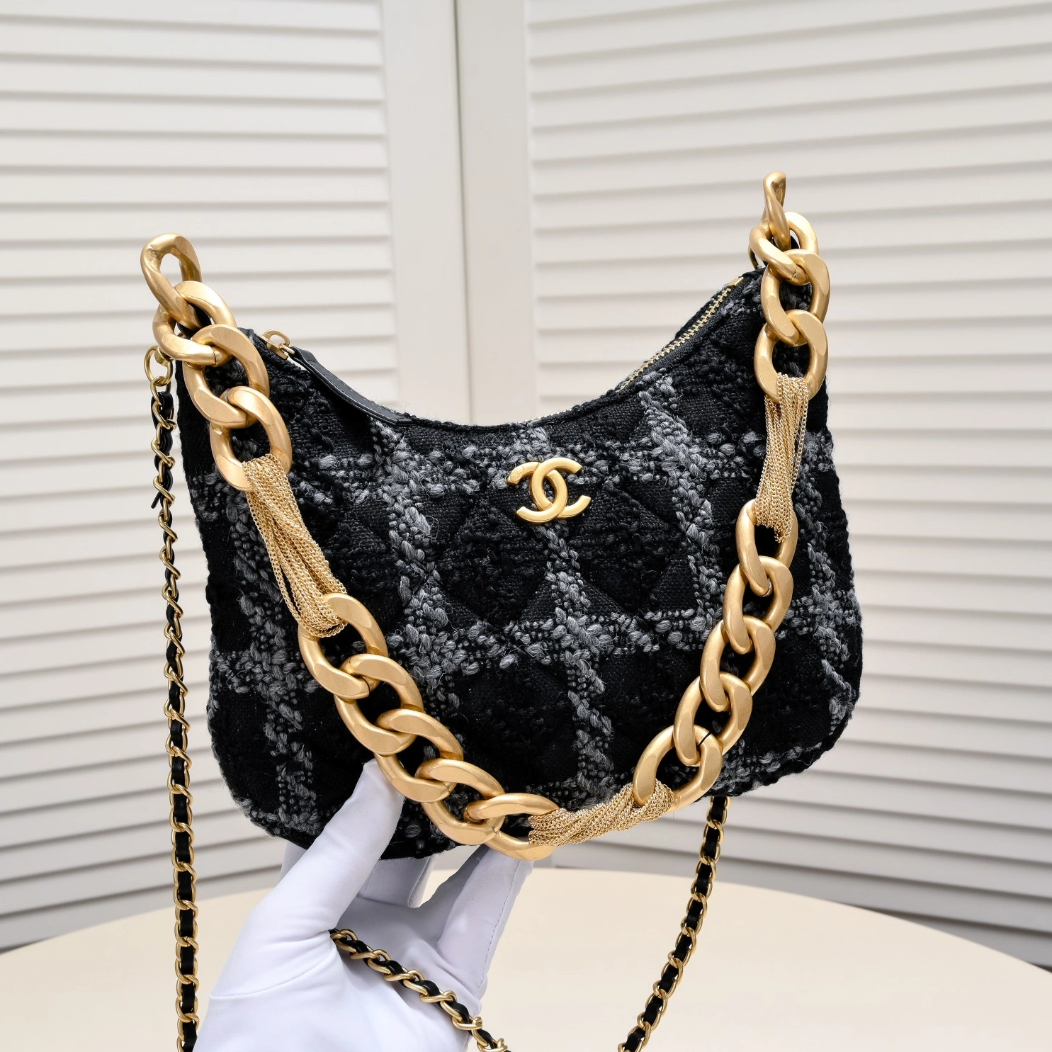 Chanel AAA Quality Messenger Bags For Women Trendy 1636 - Image 4
