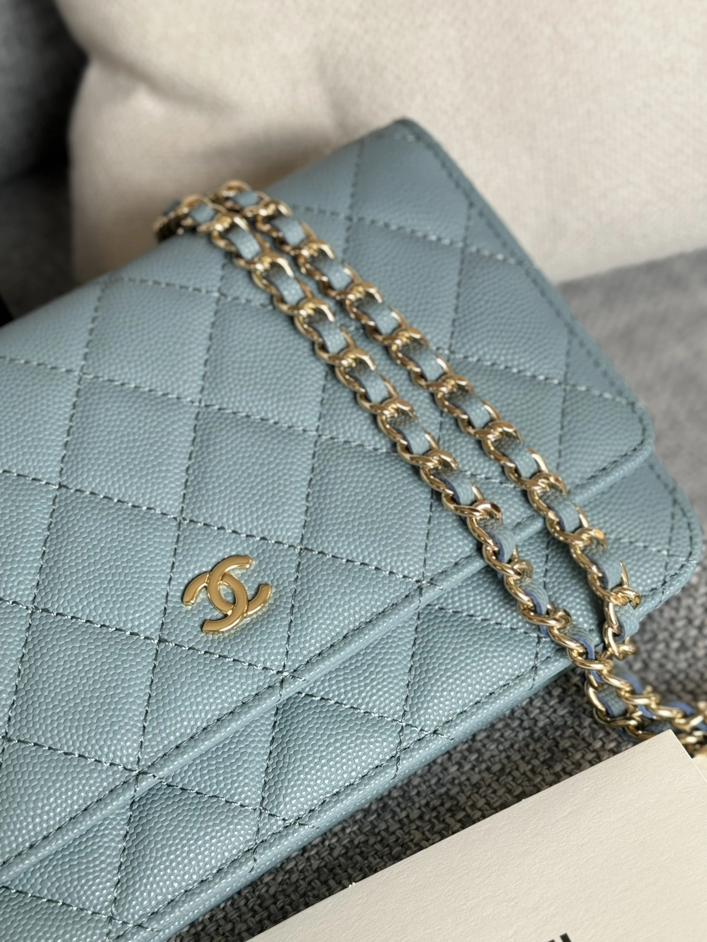 Chanel AAA Quality Messenger Bags In Gold For Women Fashionable 5230 - Image 4