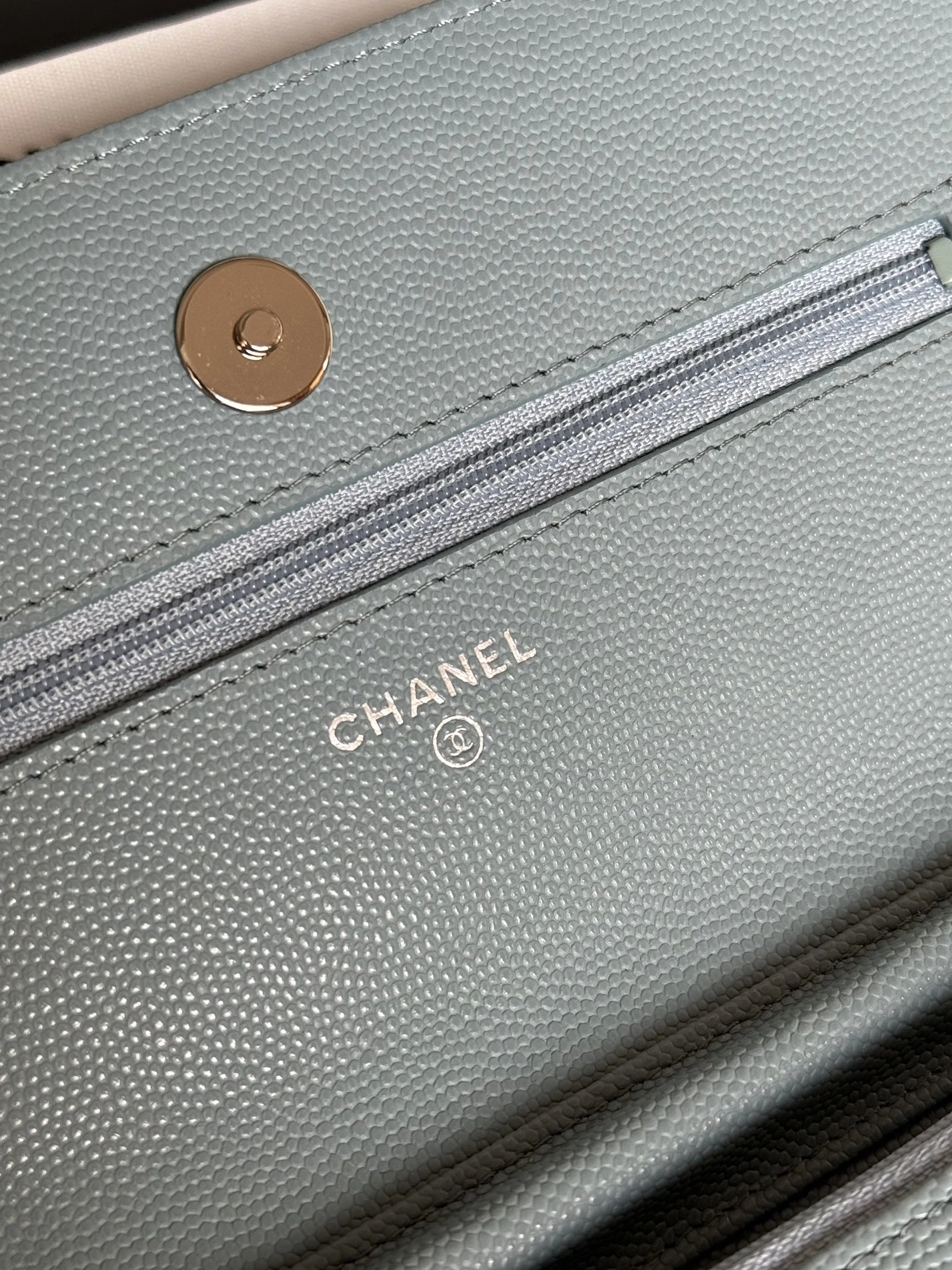 Chanel AAA Quality Messenger Bags In Silver For Women Versatile 9358 - Image 6