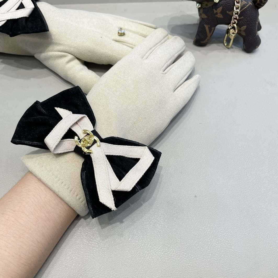 Chanel Gloves Cozy 522 - Image 6