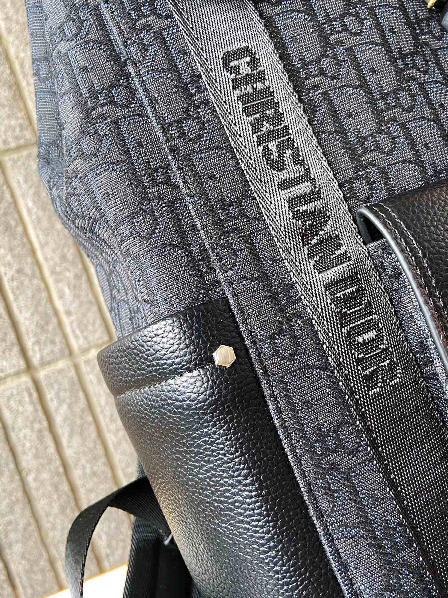 Christian Dior AAA Man Backpacks Unique 8846 - Image 7