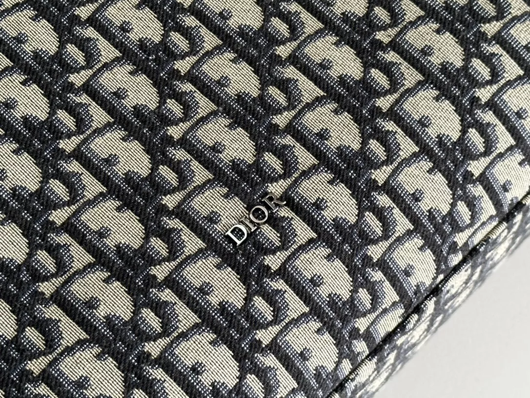 Christian Dior AAA Man Handbags Elegant 500 - Image 4