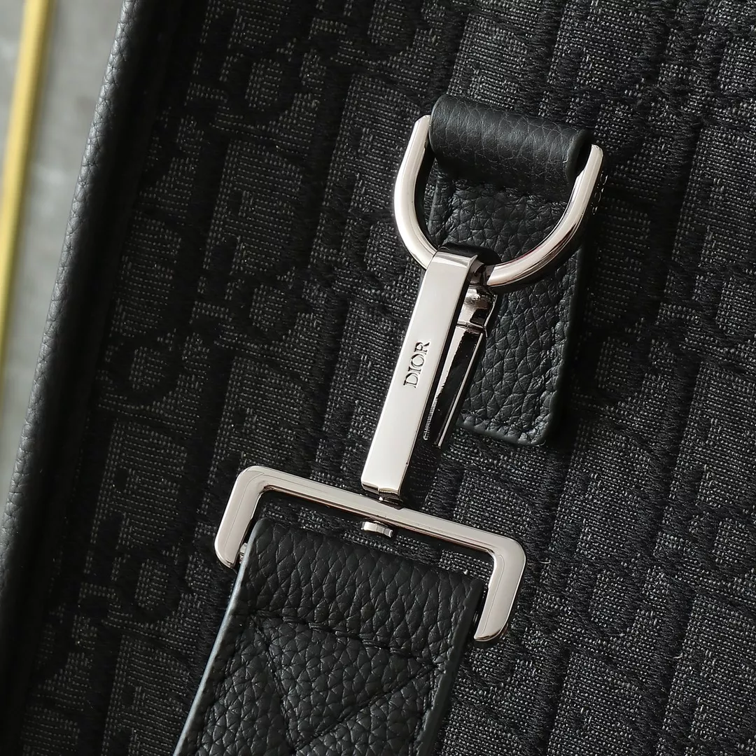 Christian Dior AAA Man Handbags WellDesigned 743 - Image 6