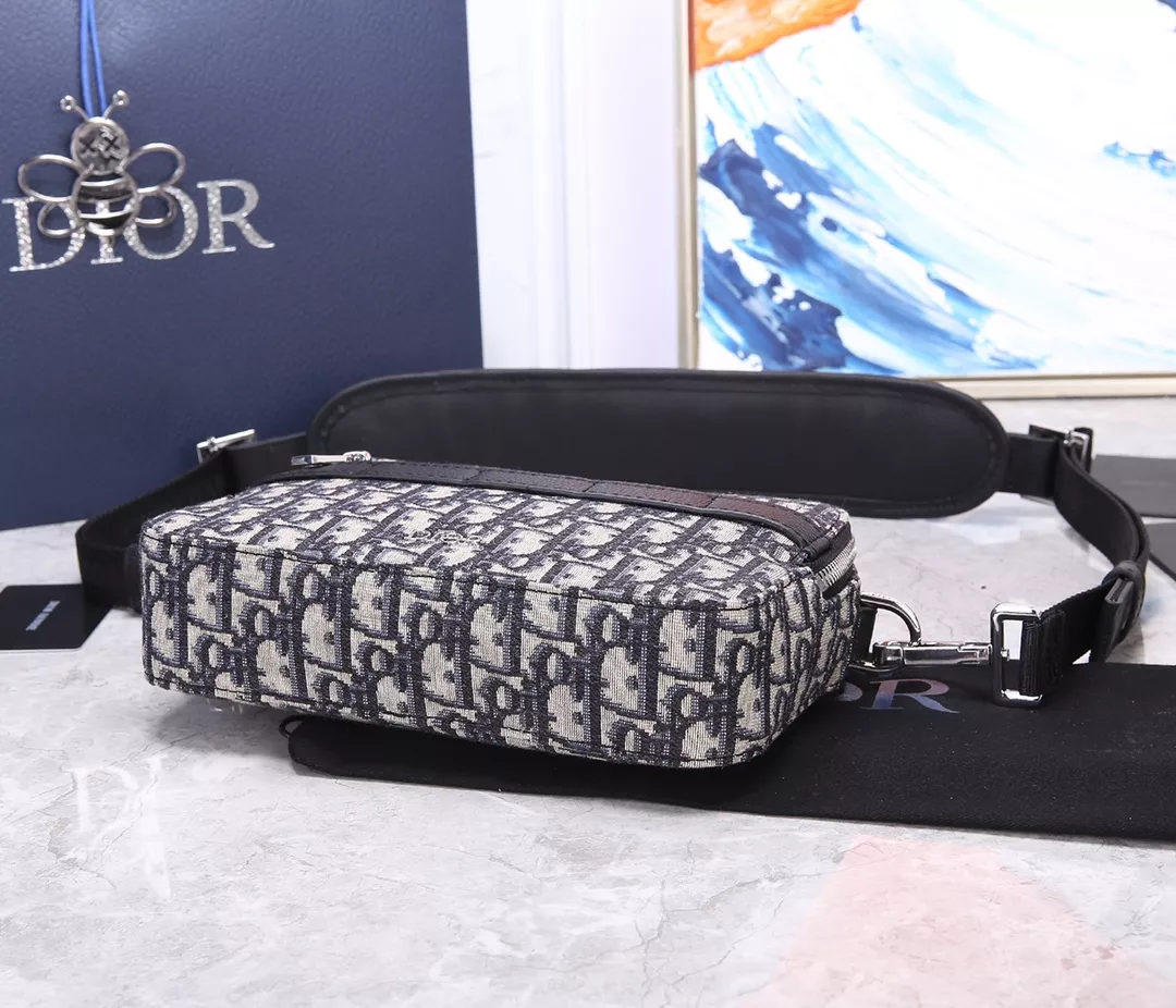 Christian Dior AAA Man Messenger Bags Comfortable 5718 - Image 4
