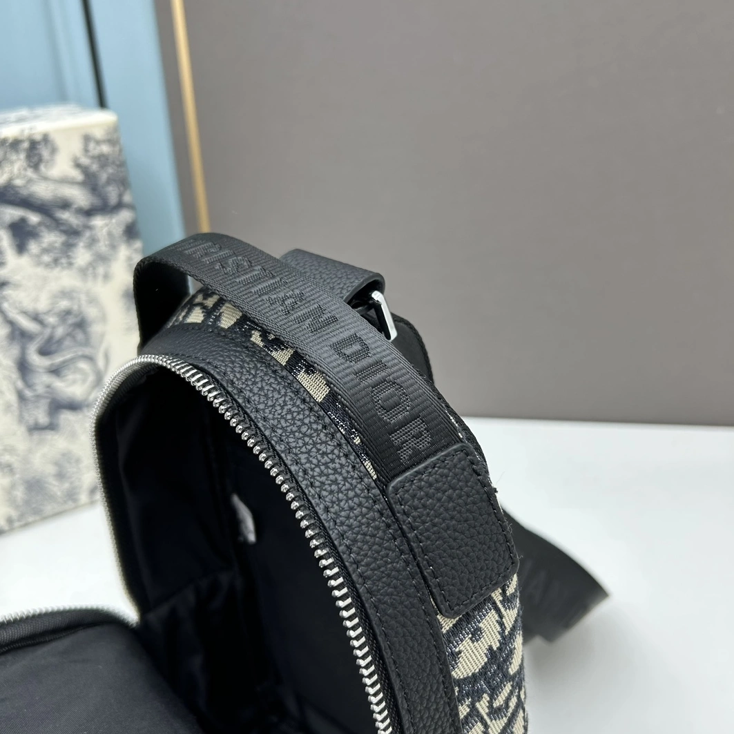 Christian Dior AAA Man Messenger Bags Elegant 3613 - Image 7