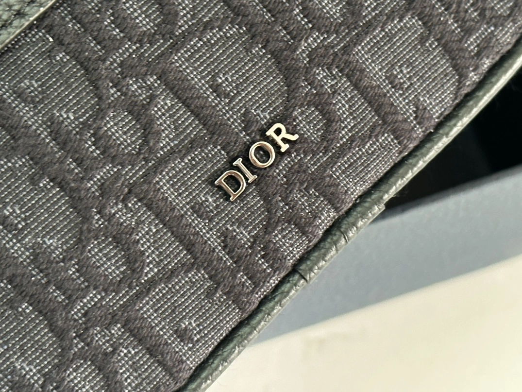 Christian Dior AAA Man Messenger Bags Elegant 3933 - Image 5