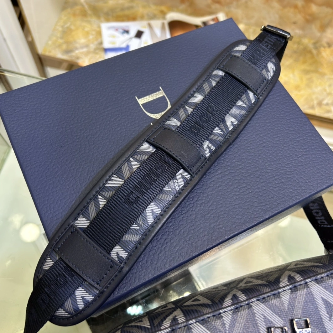 Christian Dior AAA Man Messenger Bags Versatile 9667 - Image 7