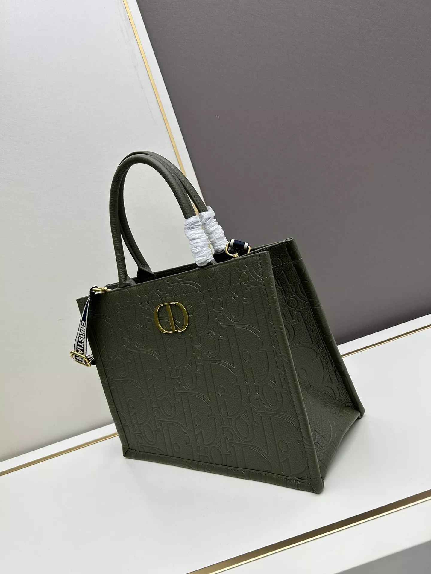 Christian Dior AAA Quality Handbags For Women Bright 2563