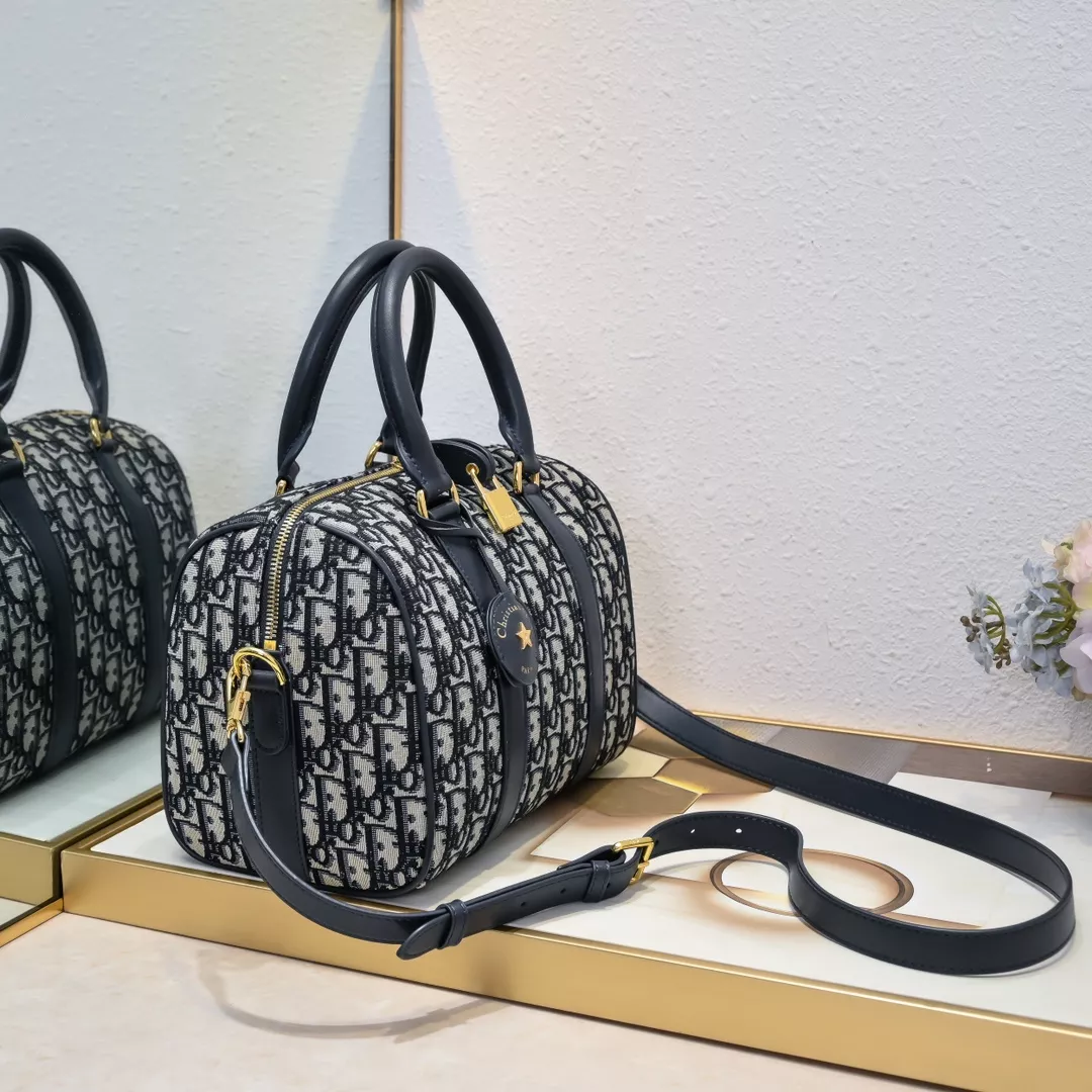 Christian Dior AAA Quality Handbags For Women Durable 6132