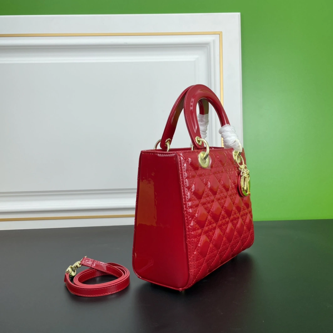 Christian Dior AAA Quality Handbags For Women Flexible 9183