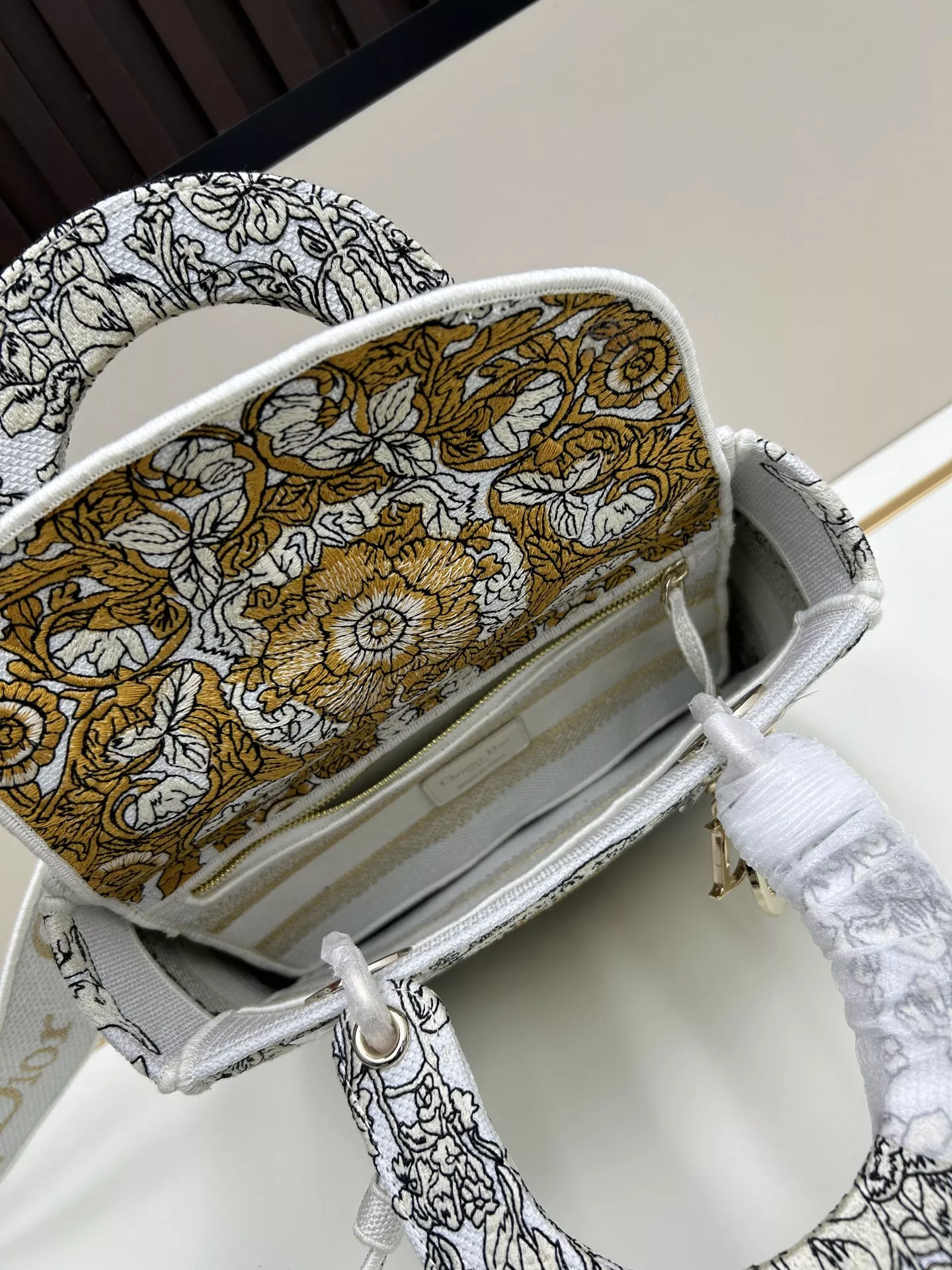 Christian Dior AAA Quality Handbags For Women Soft 5869 - Image 7