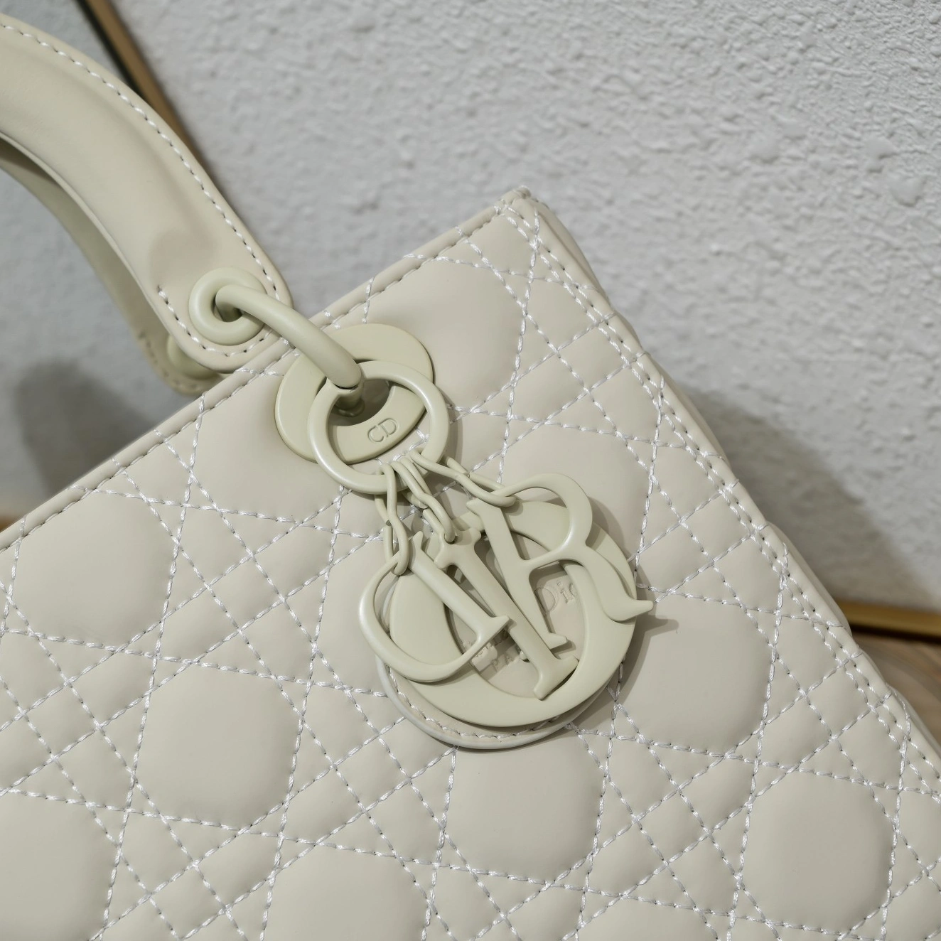 Christian Dior AAA Quality Handbags For Women Stylish 1150 - Image 5