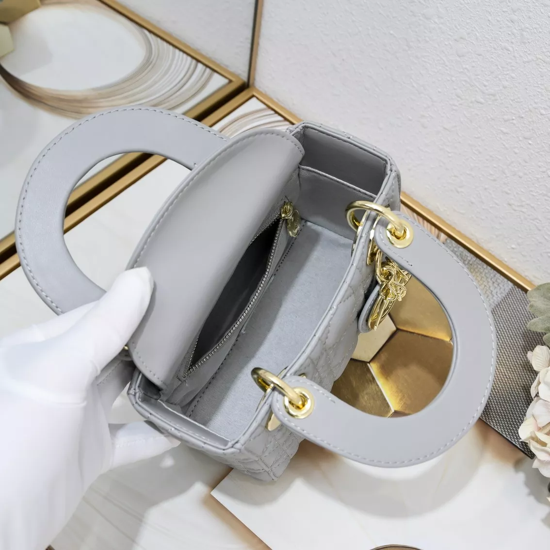 Christian Dior AAA Quality Handbags For Women Trendsetting 6084 - Image 7