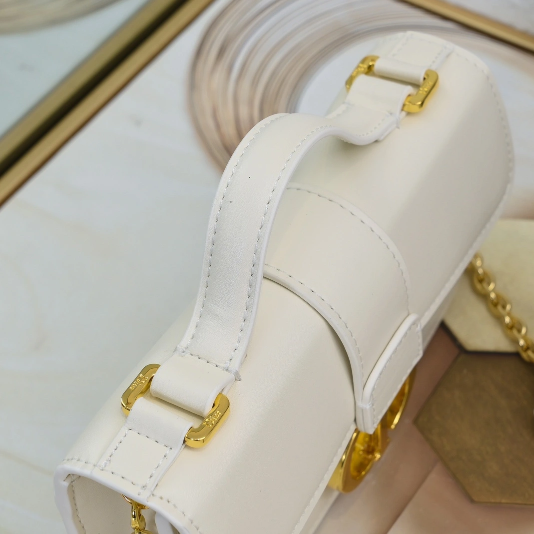 Christian Dior AAA Quality Messenger Bags For Women DailyWear 1047 - Image 3