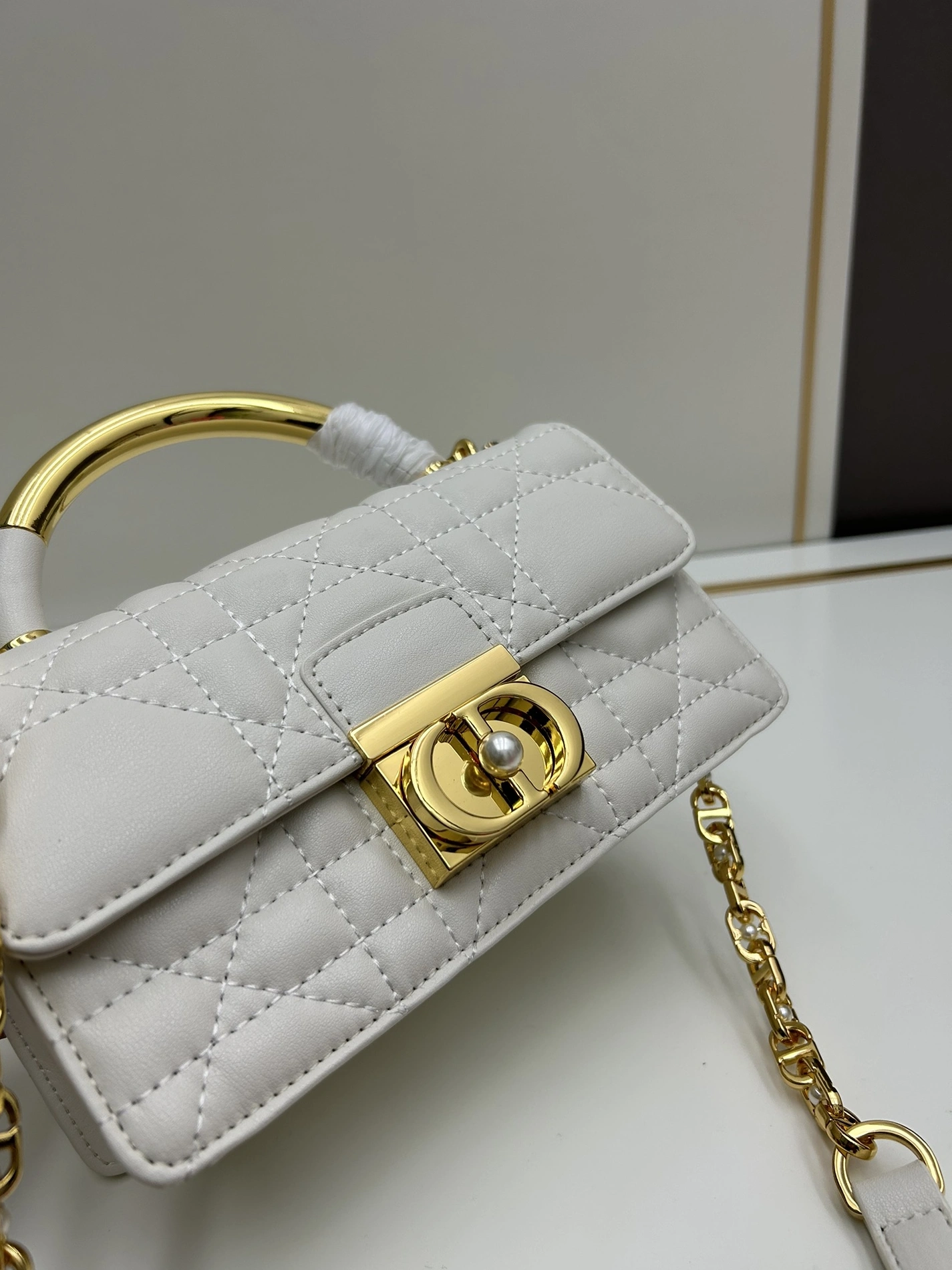 Christian Dior AAA Quality Messenger Bags For Women Timeless 5635 - Image 4