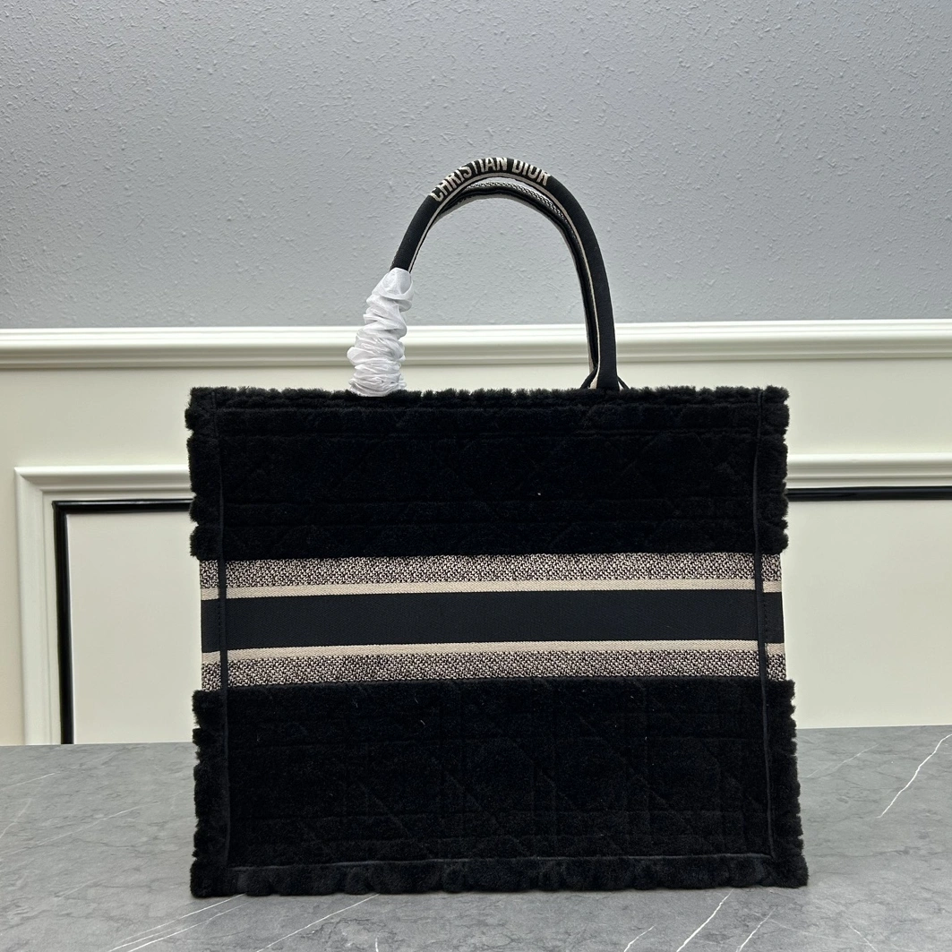 Christian Dior AAA Quality Tote-Handbags For Women Flexible 1190 - Image 3