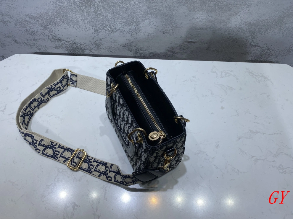 Christian Dior Messenger Bags For Women Functional 9535 - Image 4