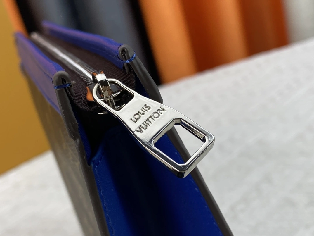 Classic 2480 Louis Vuitton LV Wallets For Unisex - Image 6