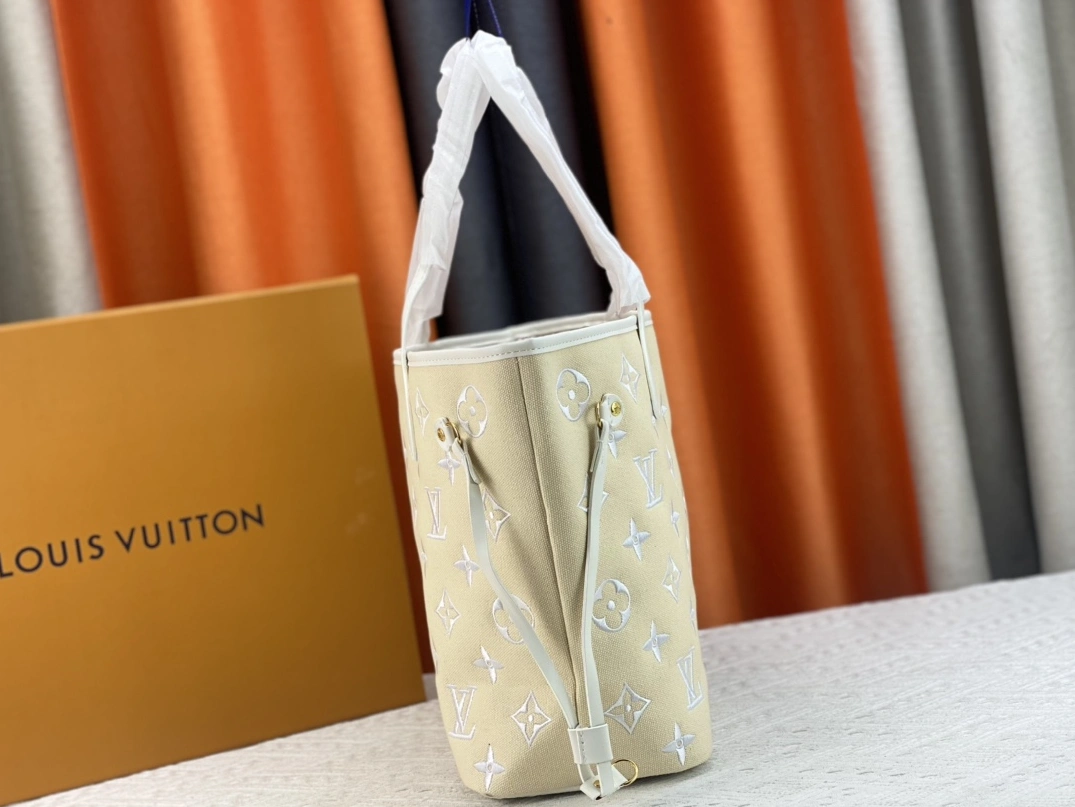 Comfortable 1527 Louis Vuitton AAA Quality Shoulder Bags For Women - Image 3