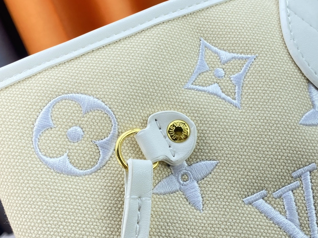 Comfortable 1527 Louis Vuitton AAA Quality Shoulder Bags For Women - Image 6