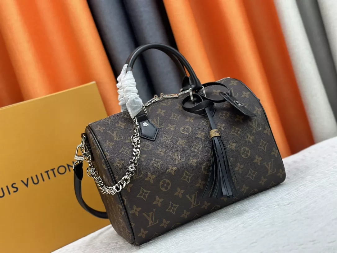 Comfortable 4825 Louis Vuitton AAA Quality Handbags For Women