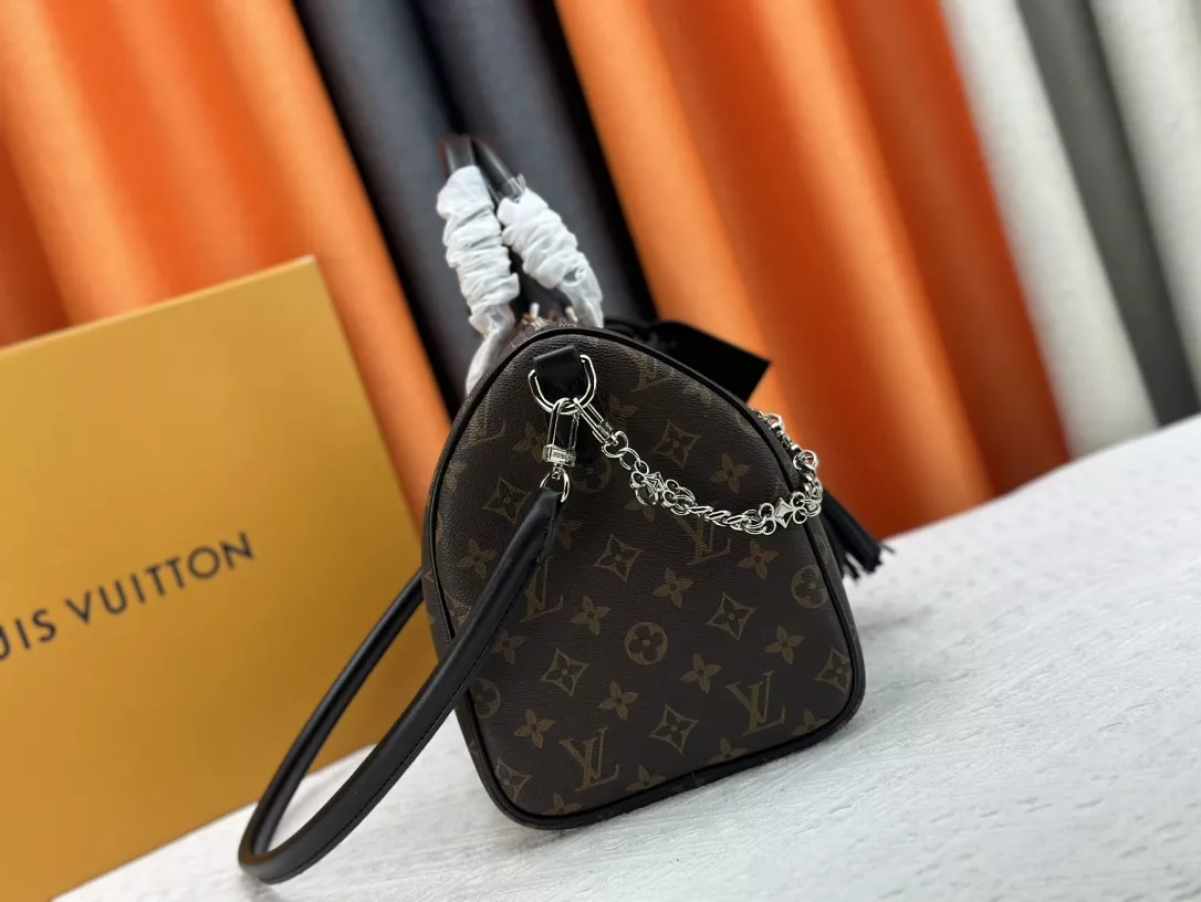 Comfortable 4825 Louis Vuitton AAA Quality Handbags For Women - Image 3